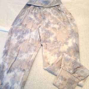 Sweatpants and crop hoodie tie dye set